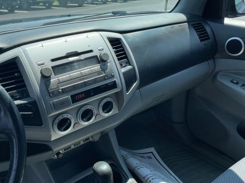 Used 2011 Toyota Tacoma 4x4 Double Cab w/ TRD Off-Road Pkg image 13