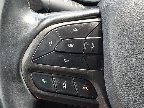 Used 2019 Jeep Cherokee Trailhawk AWD/4WD image 19