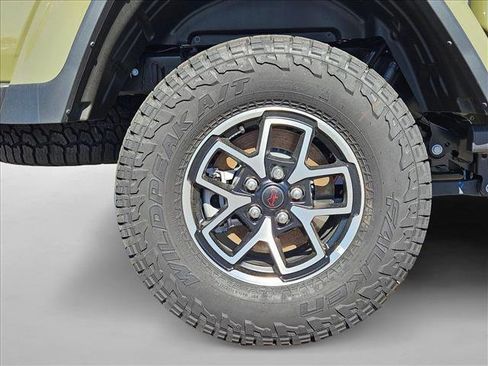 New 2025 Jeep Gladiator Rubicon AWD/4WD image 10