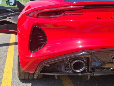 Used 2025 Lotus Emira image 32