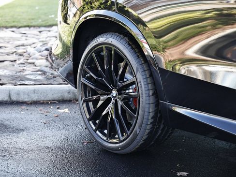 New 2026 BMW X5 M60i image 5