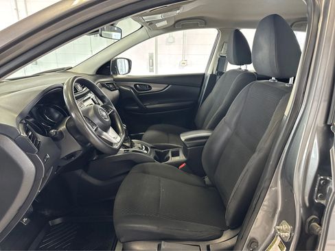 Used 2021 Nissan Rogue Sport S image 9