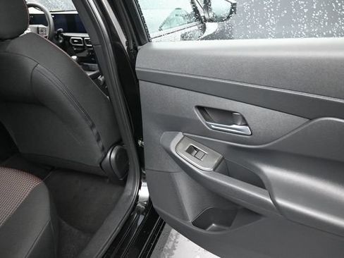 Used 2026 Nissan Sentra SR w/ Floor Mat Package FWD image 22