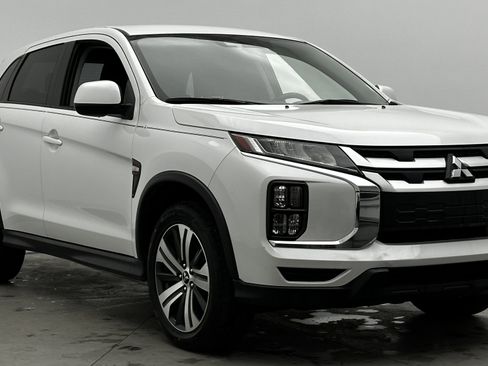 Used 2021 Mitsubishi Outlander Sport ES image 3