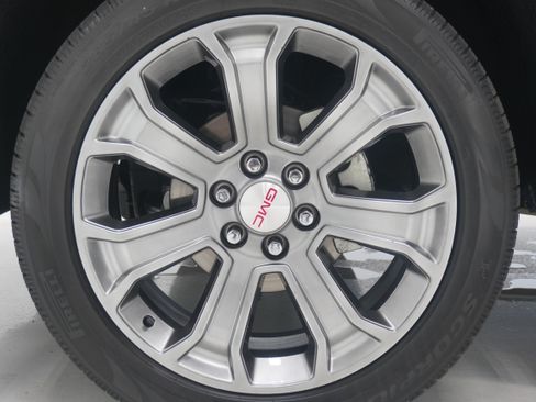 Used 2017 GMC Yukon Denali w/ Open Road Package AWD/4WD image 32