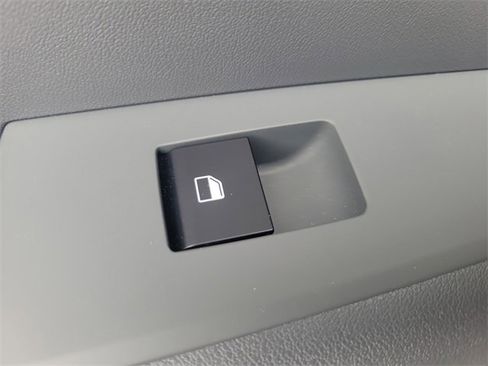 New 2025 Kia Niro EX Touring image 14