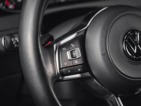 Used 2020 Volkswagen GTI S FWD image 39