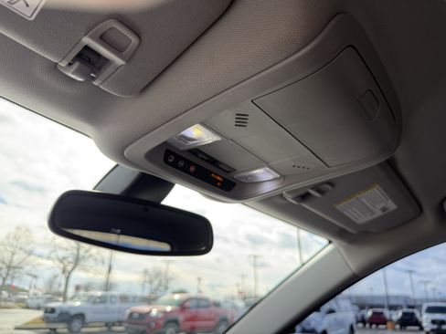 Used 2019 GMC Terrain SLE w/ LPO, Cargo Package image 29