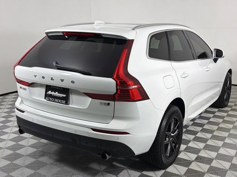 Used 2020 Volvo XC60 T5 Momentum image 5
