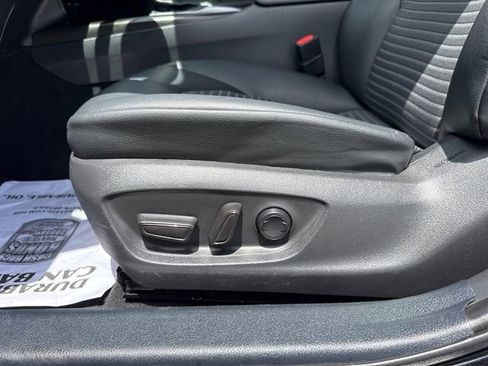Used 2021 Toyota Camry SE FWD image 14