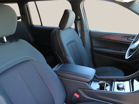 New 2026 Jeep Grand Cherokee Laredo X AWD/4WD image 20