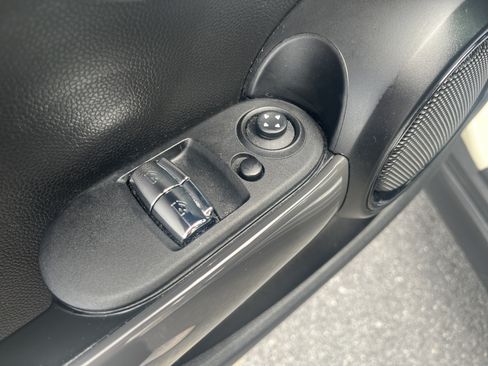 Used 2018 MINI Cooper 2-Door Hardtop FWD image 19