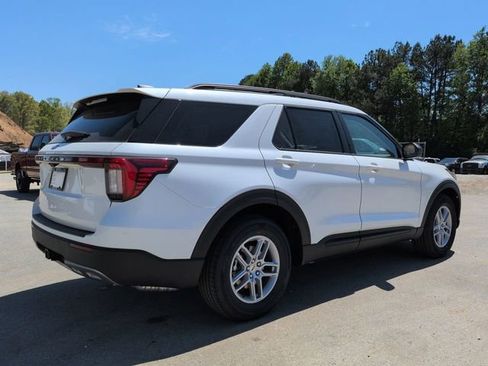 New 2026 Ford Explorer Active image 4
