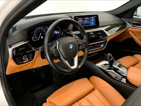 Used 2019 BMW 540i w/ Executive Package RWD image 21