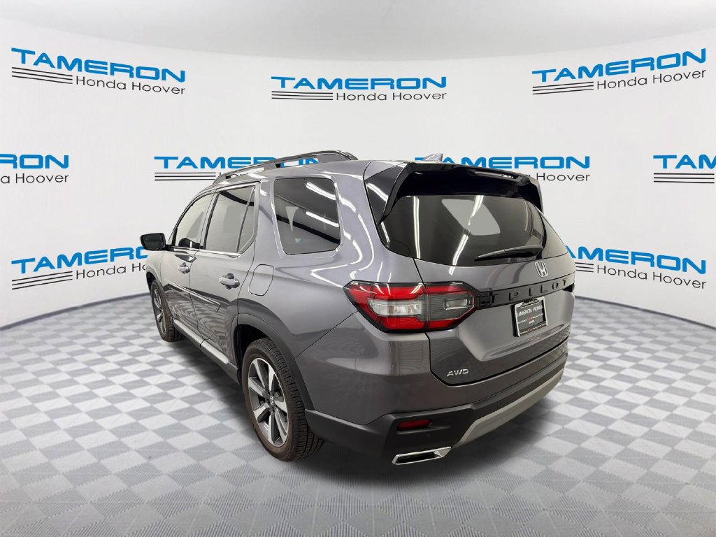 Used 2024 Honda Pilot Elite image 3