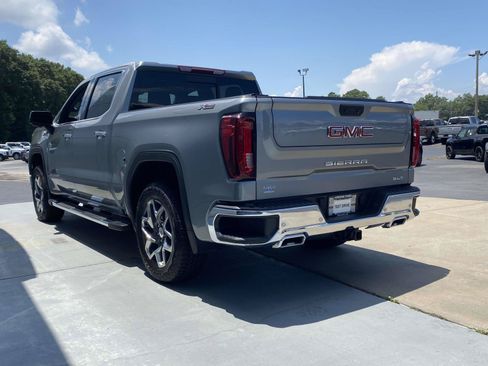 Used 2024 GMC Sierra 1500 SLT w/ SLT Premium Plus Package AWD/4WD image 10