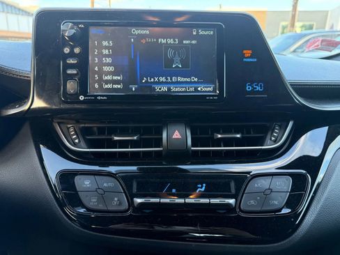 Used 2018 Toyota C-HR XLE image 20