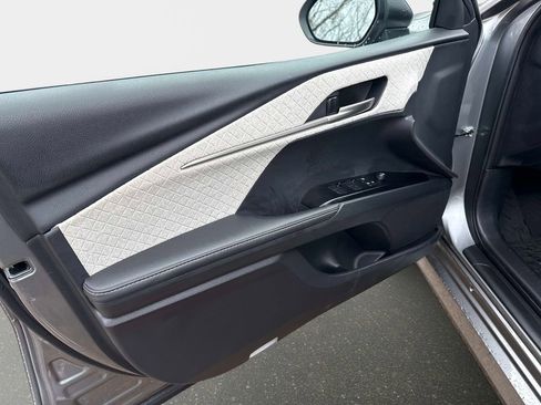 Used 2025 Toyota Camry XLE image 14