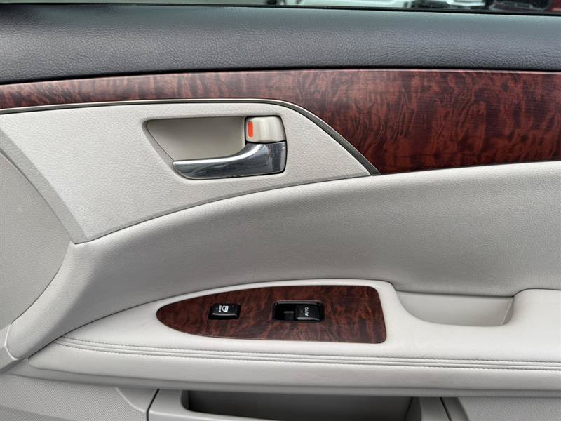 Used 2011 Toyota Avalon Limited FWD image 14