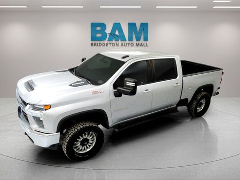Used 2022 Chevrolet Silverado 2500 LT w/ Convenience Package image 14