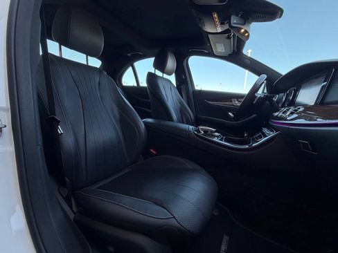 Used 2017 Mercedes-Benz E 300 4MATIC image 24