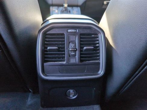 Used 2017 Porsche Macan image 19