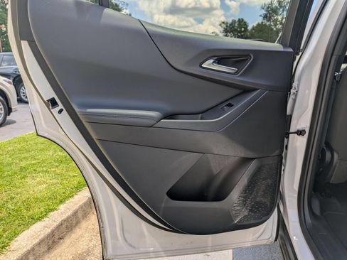 Used 2025 Chevrolet Equinox LT AWD/4WD image 26