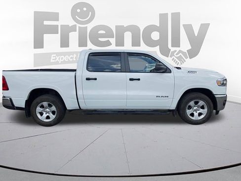 Used 2025 RAM 1500 Big Horn AWD/4WD image 4