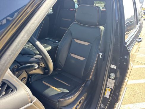 Used 2024 GMC Yukon AT4 w/ AT4 Premium Package AWD/4WD image 24