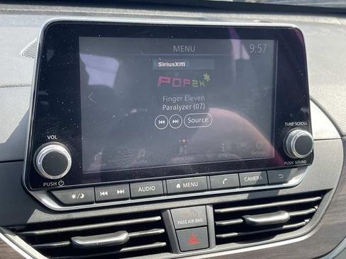 Used 2024 Nissan Altima 2.5 SV FWD image 28