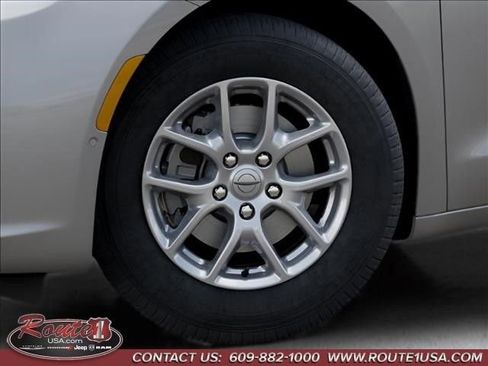 New 2026 Chrysler Pacifica Select image 9