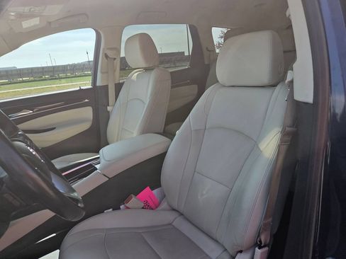 Used 2024 Buick Enclave Essence w/ Technology Package AWD/4WD image 10
