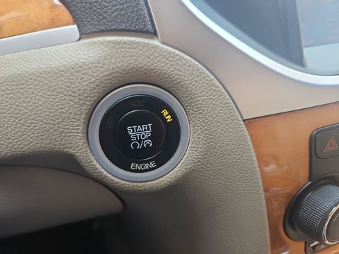 Used 2014 Chrysler 300 C w/ Beats Audio Group AWD/4WD image 44
