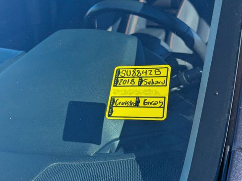 Used 2018 Subaru Crosstrek 2.0i Premium w/ Eyesight System image 31