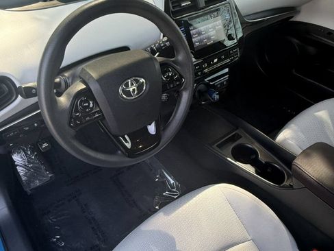 Used 2019 Toyota Prius LE FWD image 24