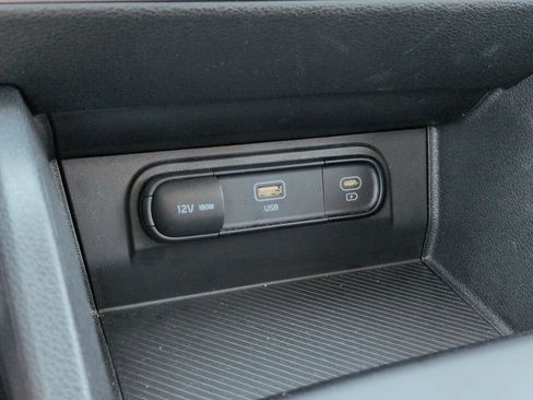 Certified 2025 Kia Sportage LX FWD image 21