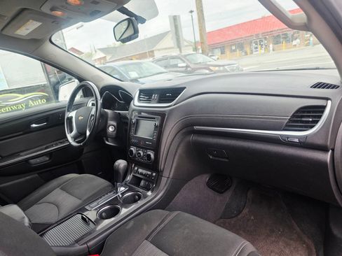 Used 2016 Chevrolet Traverse LT AWD/4WD image 16