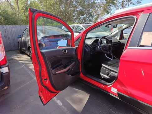Used 2021 Ford EcoSport Titanium image 5