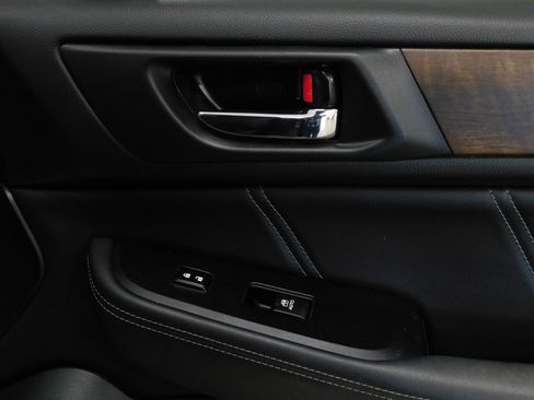 Used 2018 Subaru Outback 2.5i Limited image 90