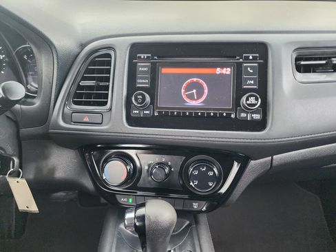 Used 2018 Honda HR-V LX image 31