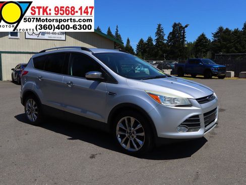 Used 2016 Ford Escape SE w/ SE Chrome Package AWD/4WD image 10