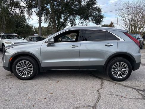 Used 2025 Cadillac XT4 Premium Luxury image 4