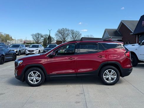 Used 2019 GMC Terrain SLE w/ Driver Convenience Package FWD image 4