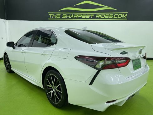 Used 2023 Toyota Camry SE image 7