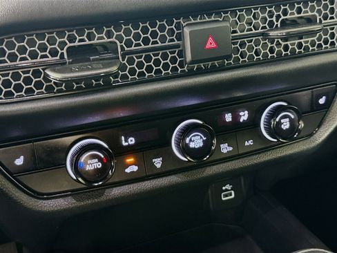 Certified 2023 Honda HR-V Sport image 17