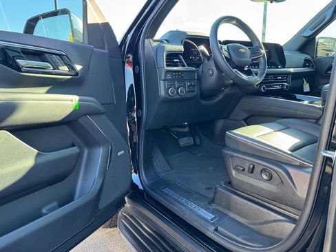 New 2025 Chevrolet Tahoe Premier image 13