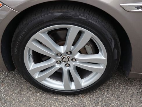 Used 2011 Jaguar XJ L RWD image 37