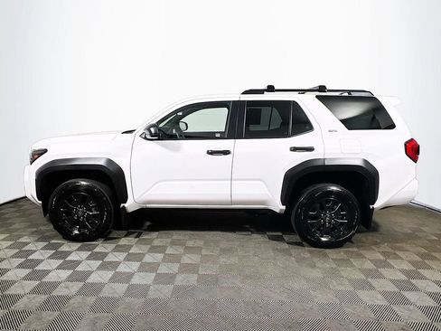 Certified 2026 Toyota 4Runner SR5 AWD/4WD image 5