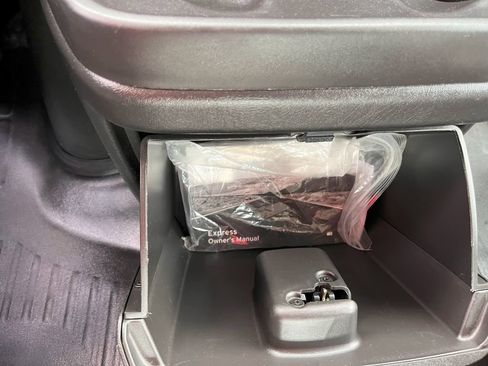 Used 2023 Chevrolet Express 2500 Extended image 23