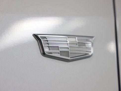 Used 2018 Cadillac XT5 Luxury w/ Driver Awareness Package AWD/4WD image 9